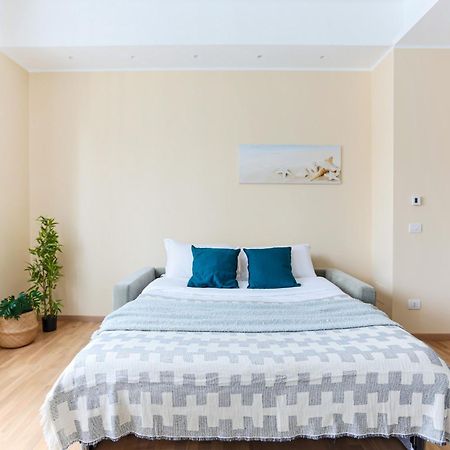 The Best Rent - Bright One-Bedroom Apartment In Corso Vittorio Emanuele II ミラノ エクステリア 写真