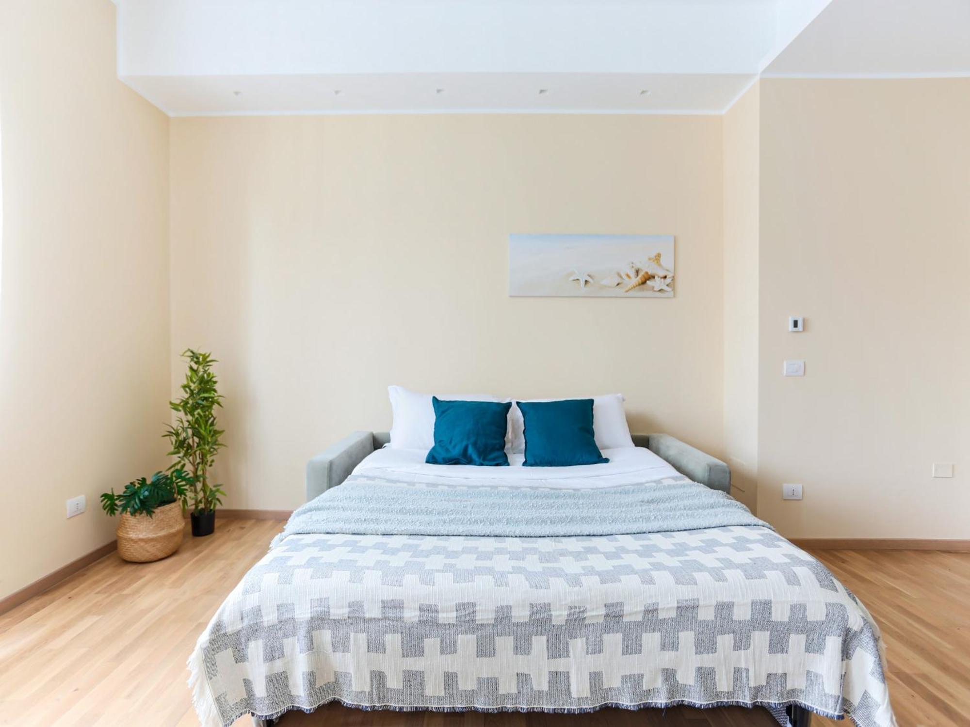The Best Rent - Bright One-Bedroom Apartment In Corso Vittorio Emanuele II ミラノ エクステリア 写真
